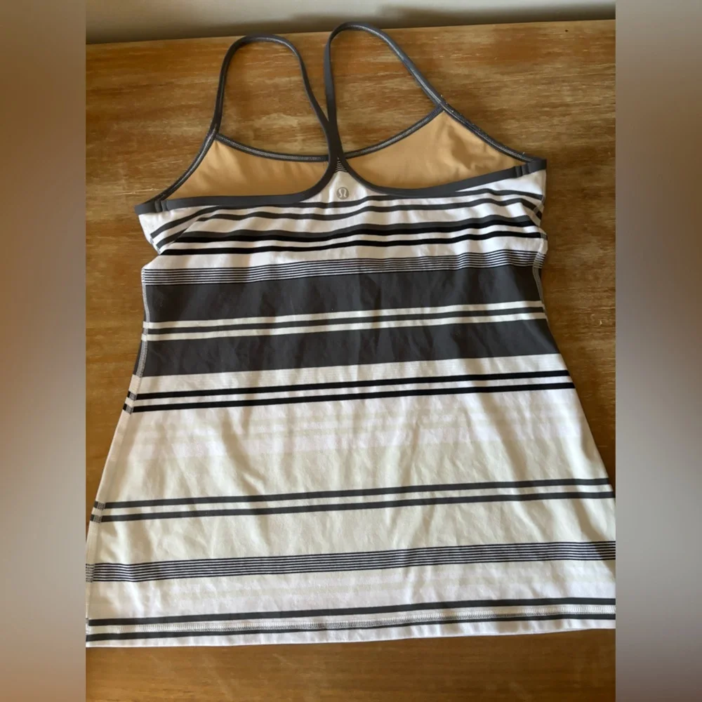 lululemon athletica preowned good